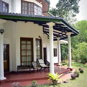 2* Gasthuis Pearl House